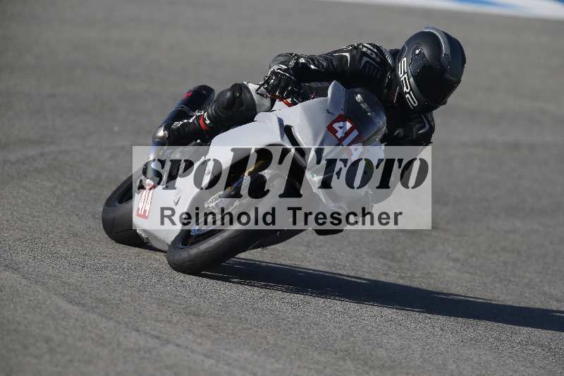 /Archiv-2024/02 29.01.-02.02.2024 Moto Center Thun Jerez/Gruppe gruen-green/414